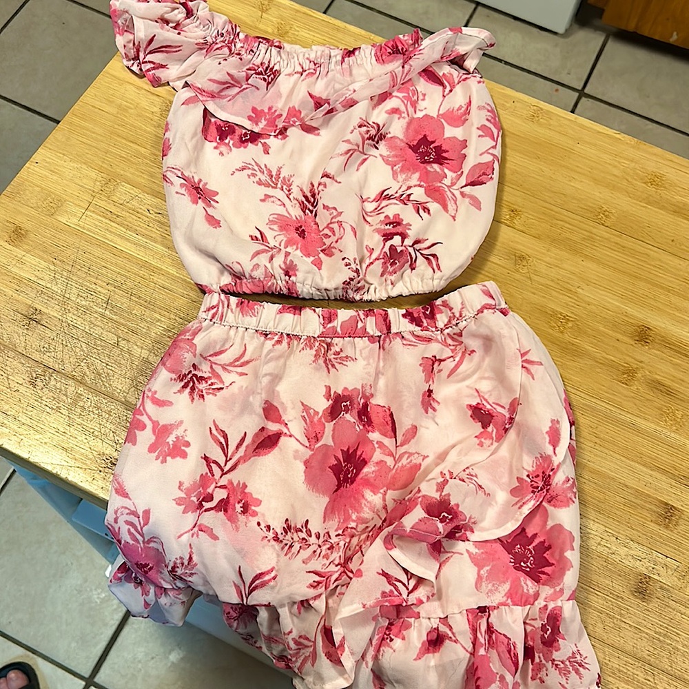 Girls skirt and top